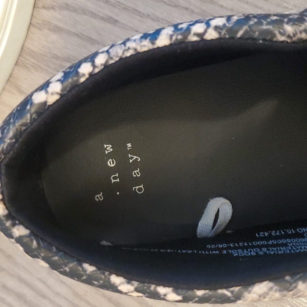Shoes -Memory foam - Picture 3 of 3